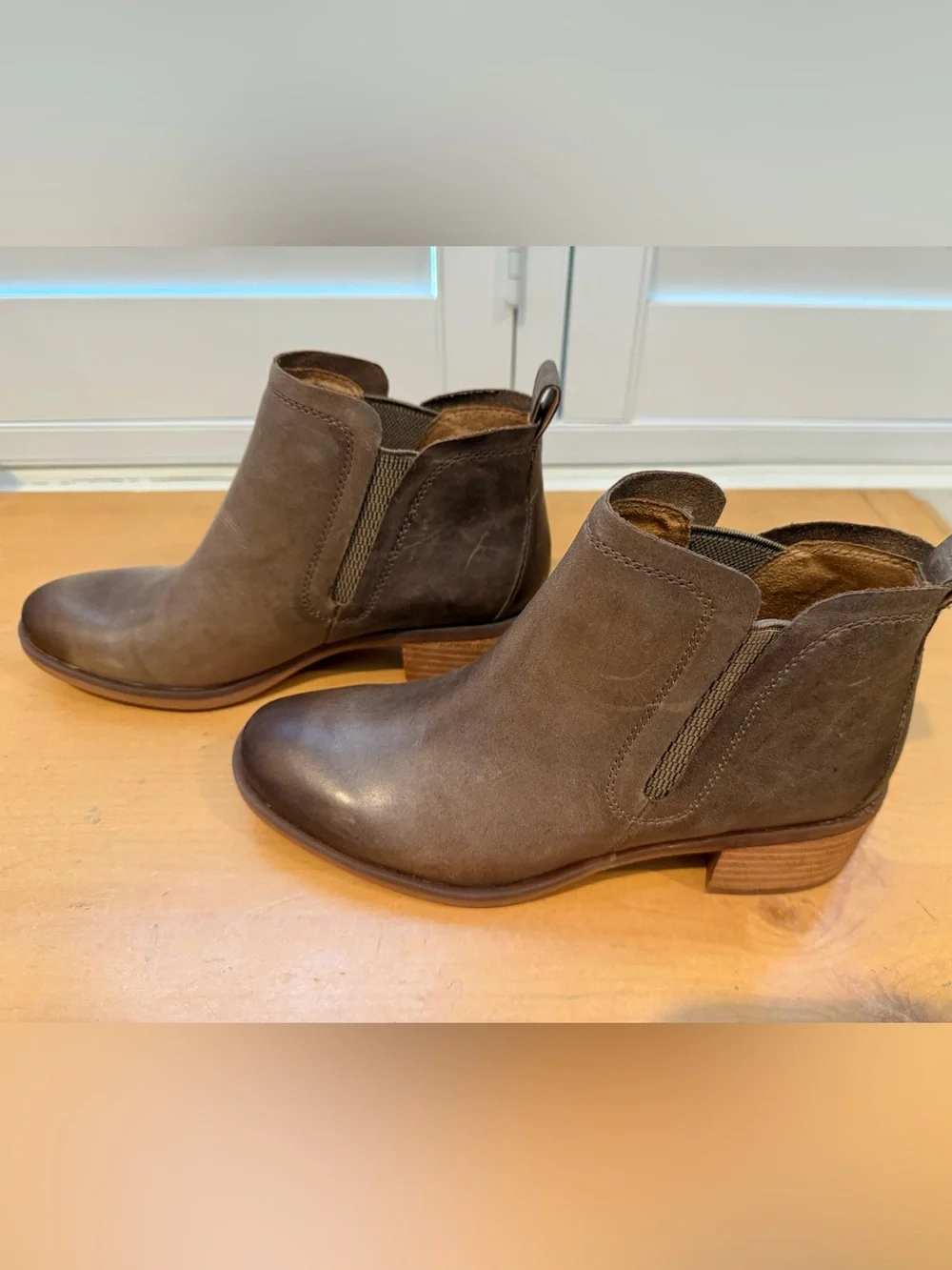 Korks Tea Stretch Khaki Brown Leather Ankle Booties size 6.5 NWOB